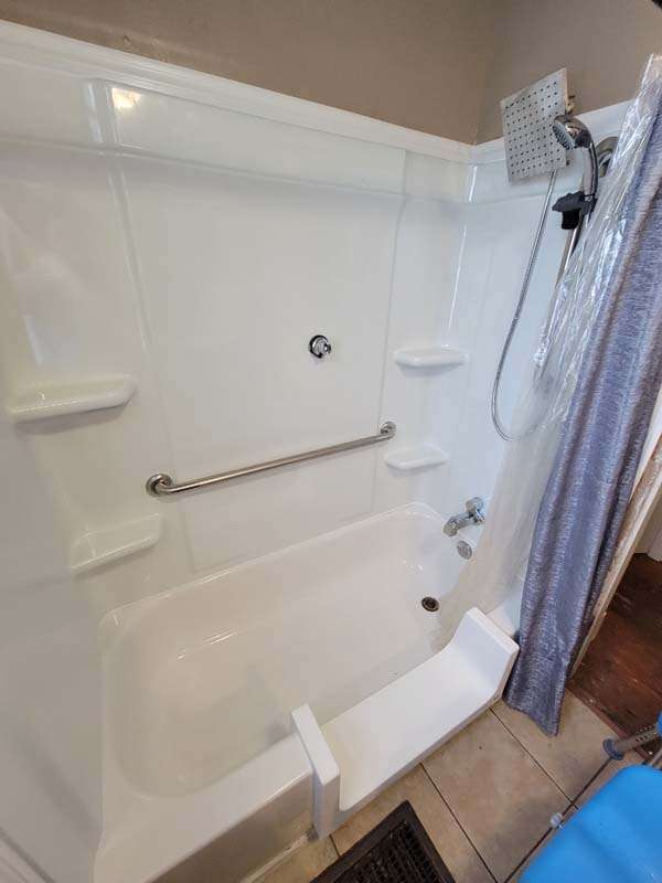 Accessible bathtub in Pennsylvania